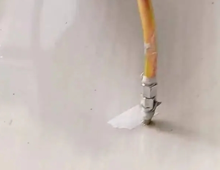 高县瓷砖空鼓维修公司专业解答在瓷砖铺贴过程中，如果使用的砂料过粗（如全部使用了粗砂），可能会导致以下问题